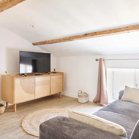 Le Gratien By 1609 Residences