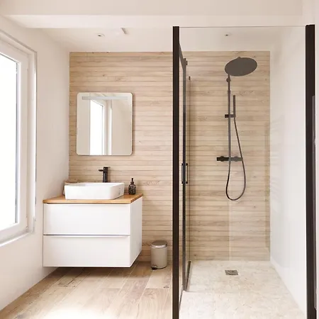 Le Gratien By 1609 Residences