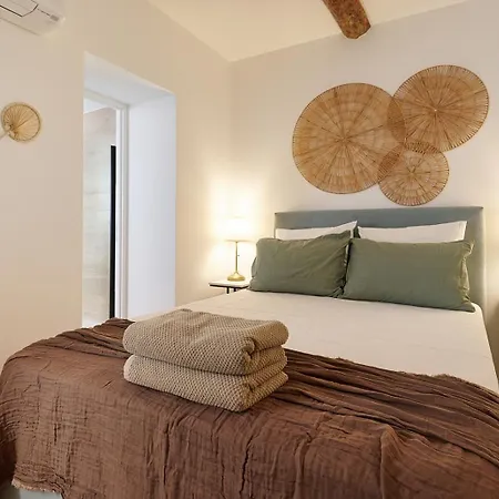 아파트 Le Gratien By 1609 Residences 베지에