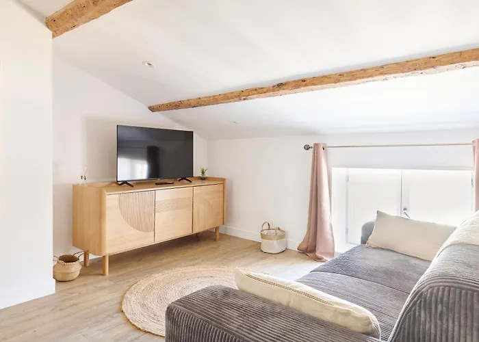 Le Gratien By 1609 Residences