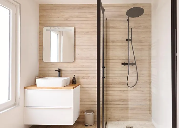 Le Gratien By 1609 Residences